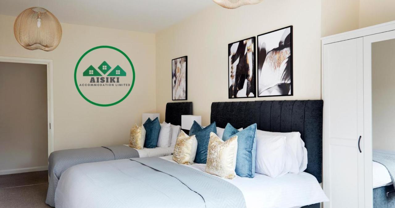 Aisiki Living At Alexandra Road, 2-Bedroom & 2-Bathroom With King Or Twin Beds And With Free Wi-Fi & Parking Уотфорд Екстериор снимка